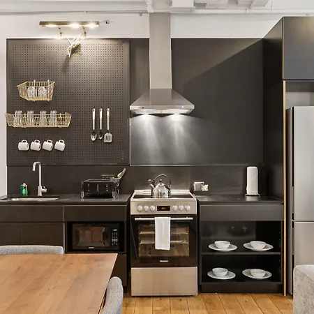 Placemakr Street 4*