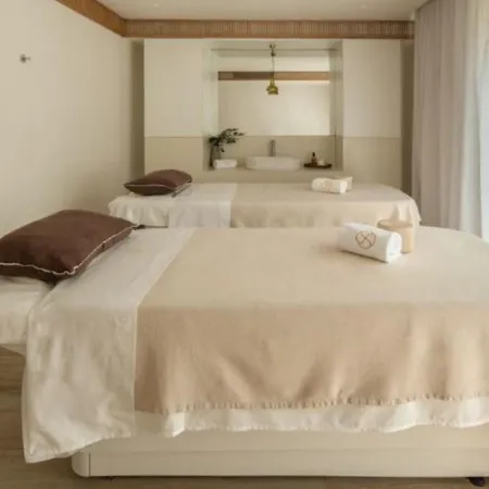 45 Times Square Hotel 3*