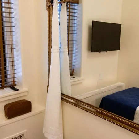 West Village Eurohostel Hotel 2*