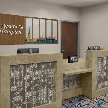 Hampton Manhattan Grand 3*