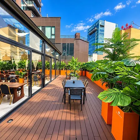 Ramada By Wyndham Flushing Queens