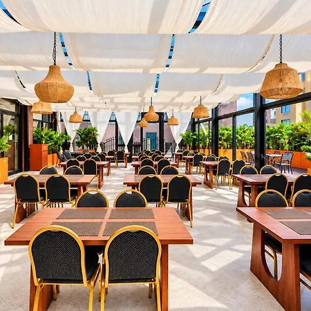 Ramada By Wyndham Flushing Queens 3*