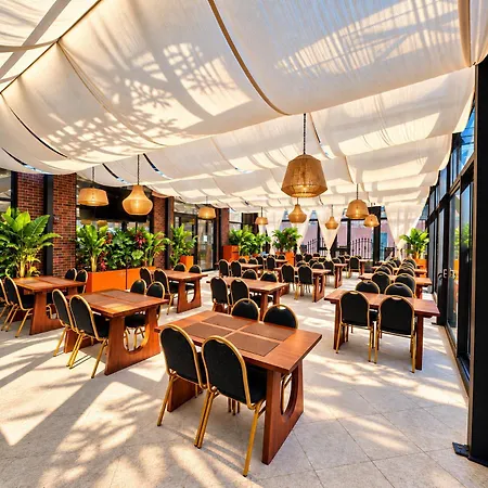Ramada By Wyndham Flushing Queens 3*
