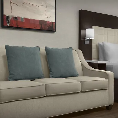 Newly Renovated Embassy By Hilton Manhattan Times Square 4*