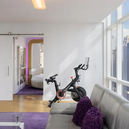 Yotel Times Square 4*