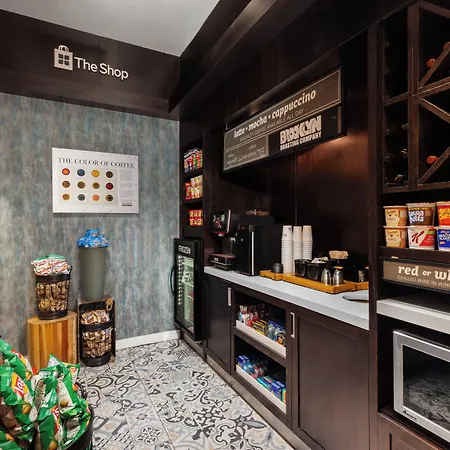 Hilton Garden West 35th Street 3*