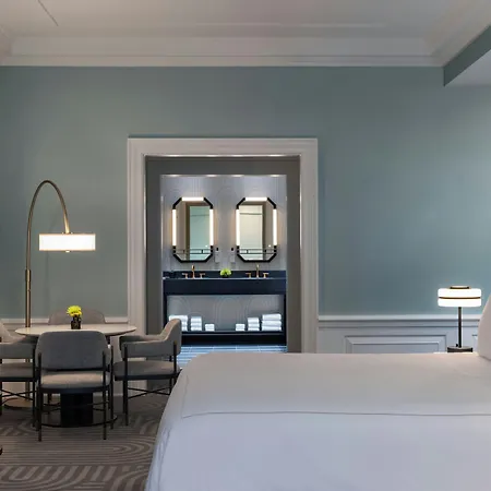 The Algonquin Times Square, Autograph Collection Hotel 4*