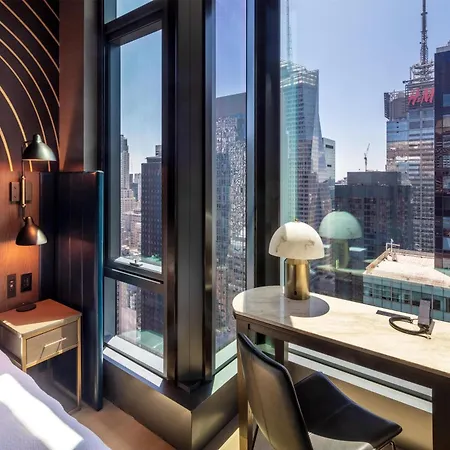 Tempo By Hilton Times Square 4*