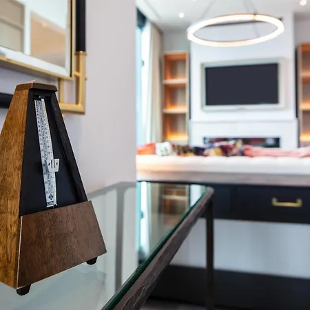 Hotel Tempo By Hilton Times Square 4*