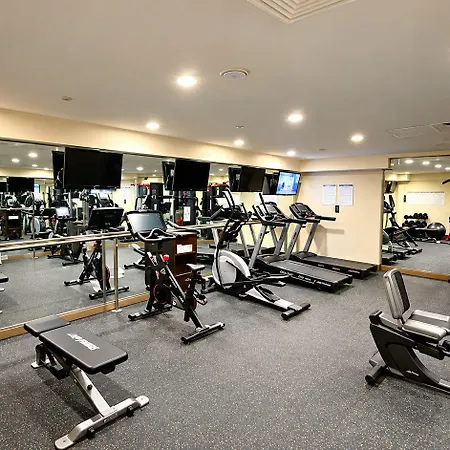 Ramada By Wyndham Flushing Queens 3*