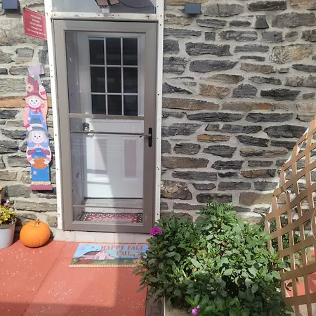 Apartment Lovely 2 Bedroom With 2 Entrance And Parking
