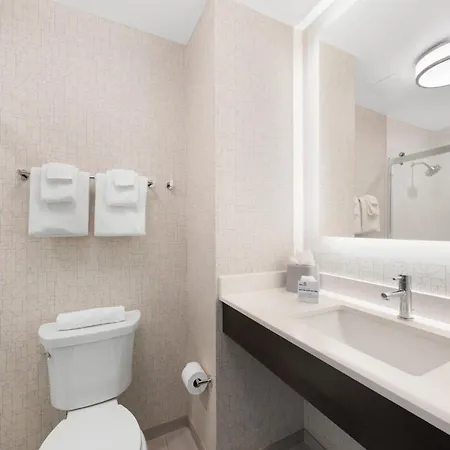 Hotel Express Long Island E - By Ihg 3*