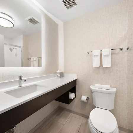 Express Long Island E - By Ihg Hotel