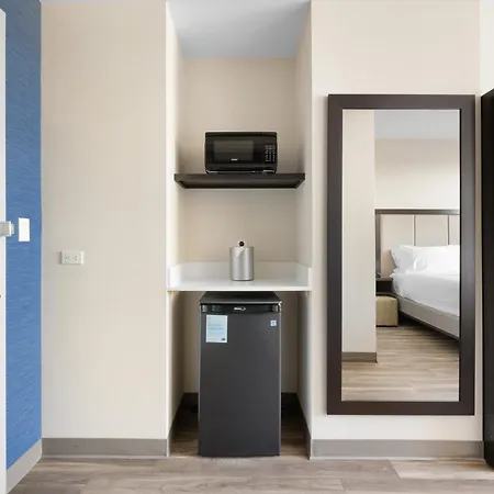 Express Long Island E - By Ihg Hotel New York