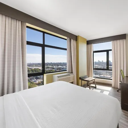 Hotel Express Long Island E - By Ihg New York