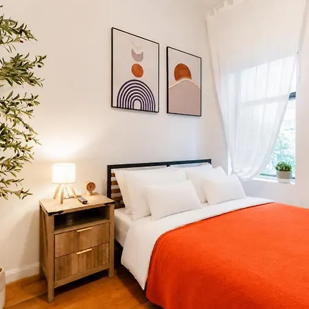 Aura Style 3bd At Times Square Manhattan