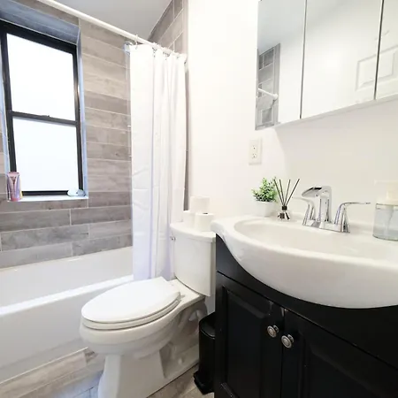 Sunny 4br/2ba Retreat In Morningside Heights, Nyc Holiday home
