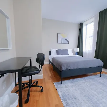 Holiday home Sunny 4br/2ba Retreat In Morningside Heights, Nyc