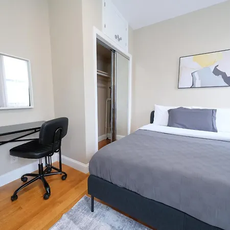 Holiday home Sunny 4br/2ba Retreat In Morningside Heights, Nyc *