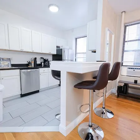 Sunny 4br/2ba Retreat In Morningside Heights, Nyc New York
