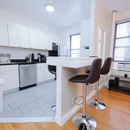 Sunny 4br/2ba Retreat In Morningside Heights, Nyc Holiday home New York