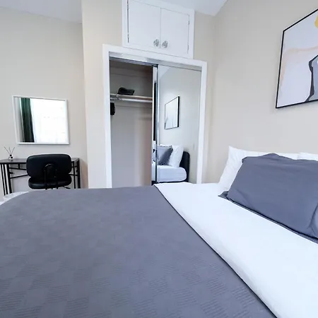 Holiday home Sunny 4br/2ba Retreat In Morningside Heights, Nyc *