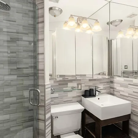 Stylish 2-bedroom In East Village