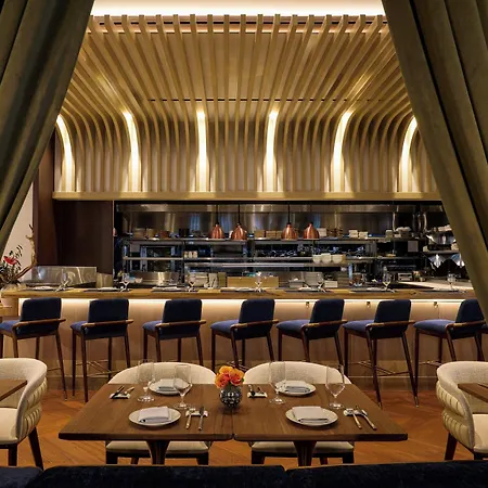 The Westin Flushing Laguardia Airport Hotel