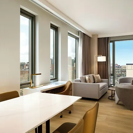 The Westin Flushing Laguardia Airport