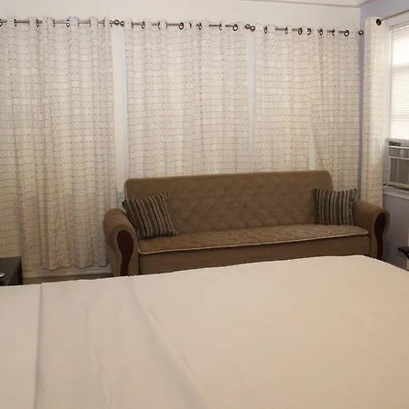 Sleep Days Avenue H Apartment *