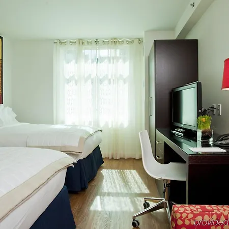 Hayden Hotel 4*
