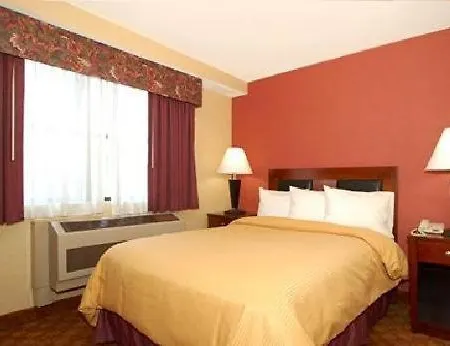 The Landing At Laguardia Hotel 3*