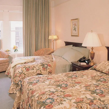 Salisbury Hotel 3*