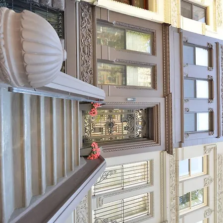 Townhouse Lincoln Center *