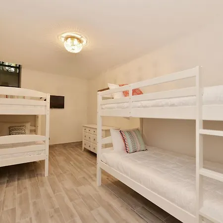 Apartment Townhouse Lincoln Center New York