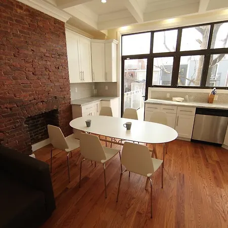 Beautiful Bushwick Apartment *