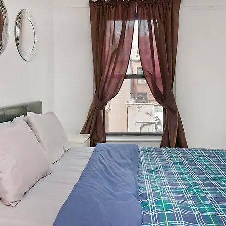 Superior Midtown East Apartment New York
