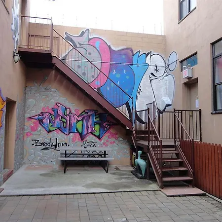 Hostel Ny Moore