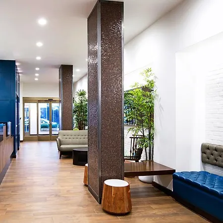 Hotel The At 3*