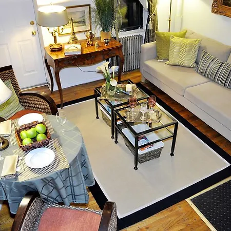 Garden House With 2 Bedroom