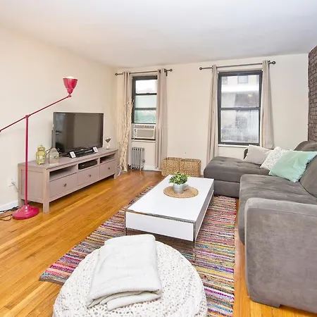 Superior Midtown East Apartment *