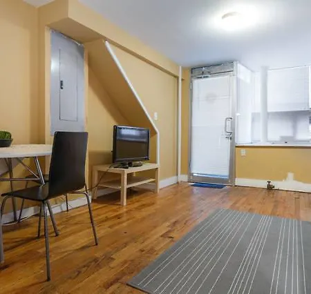 Three Bedroom Apartment - 3Rd Street New York