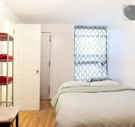 Three Bedroom Apartment - 3Rd Street New York