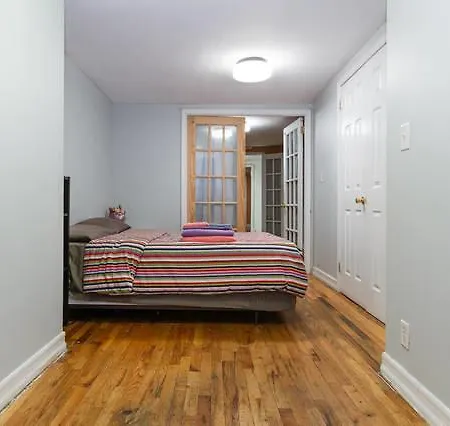 Apartment Three Bedroom Apartment - 3Rd Street *