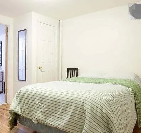 Three Bedroom Apartment - 3Rd Street Apartment *