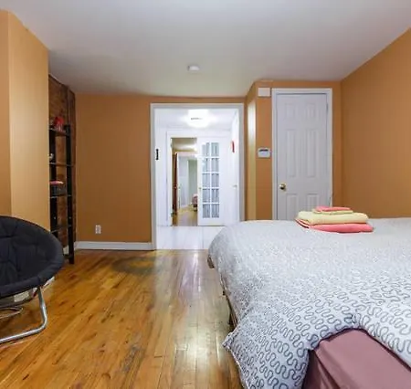 Three Bedroom Apartment - 3Rd Street * New York