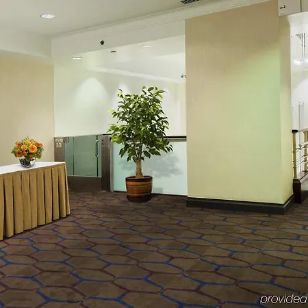 Hotel Doubletree By Hilton Metropolitan