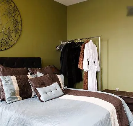Ridgewood Suites