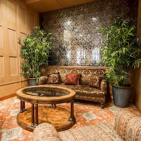 Clarion Park Avenue Hotel
