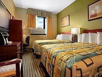 Hotel Q 2*